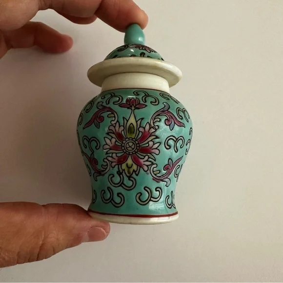Miniature Blue Aqua Flower Jar with Lid - Picture 3 of 8